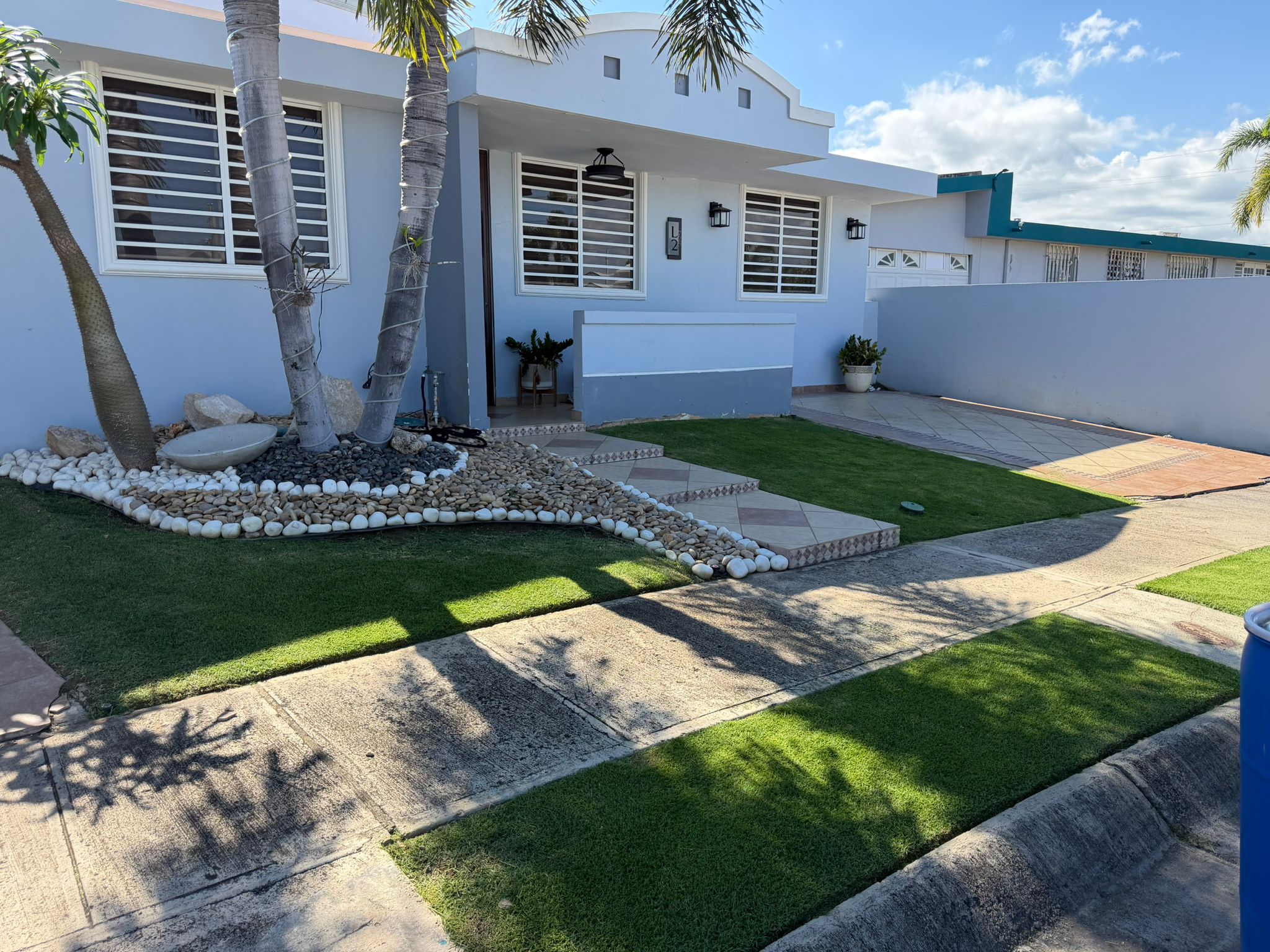 Área verde residencial mantenida por Trébol Multicervice